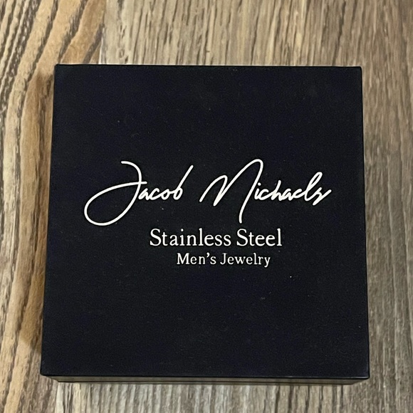 New in box men’s leather and stainless steel Jacob michaels bracelet - Picture 2 of 7
